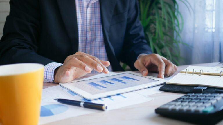 Quel est vraiment le salaire d’un PDG du CAC 40 ?